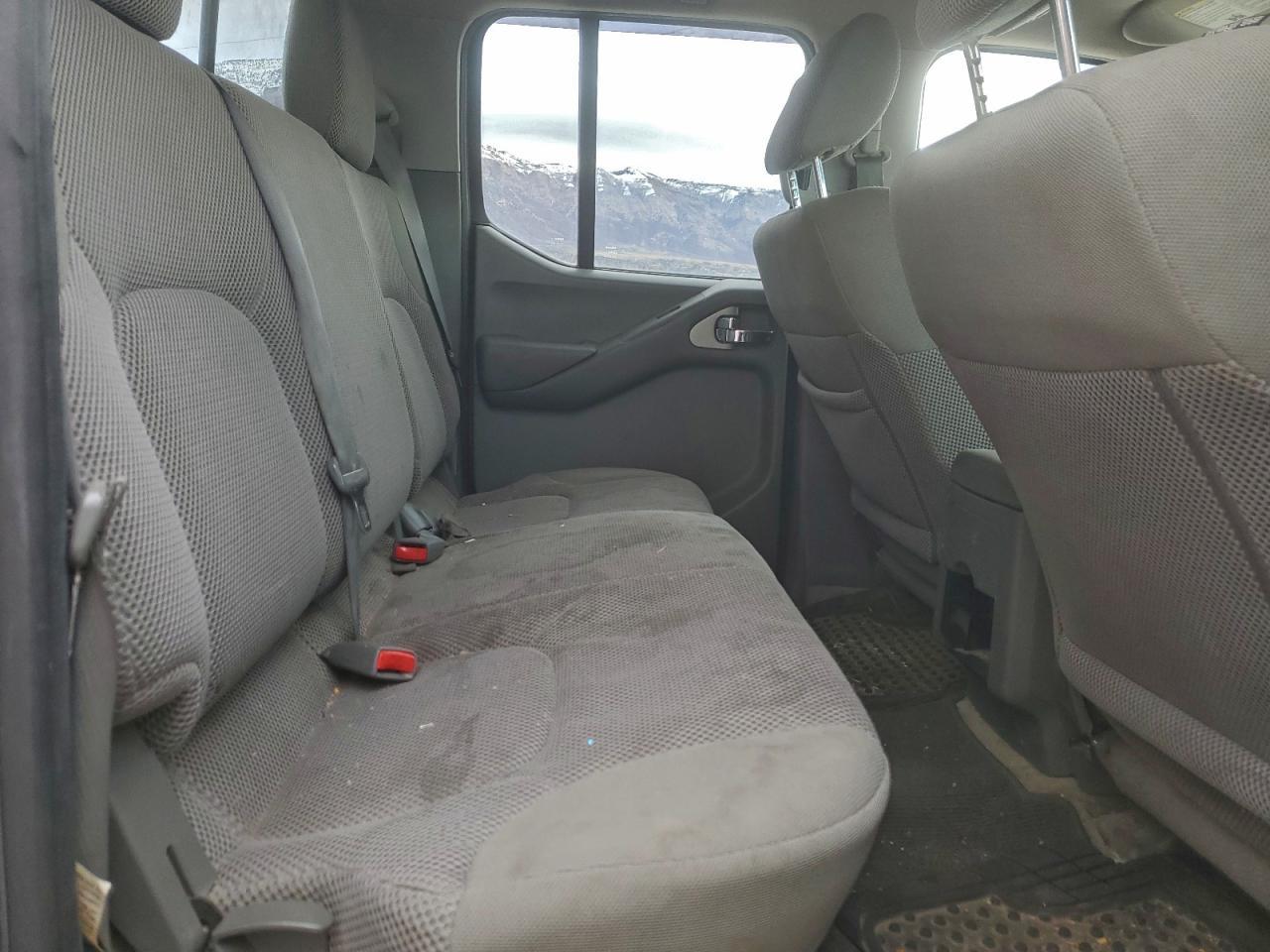 2016 NISSAN Frontier