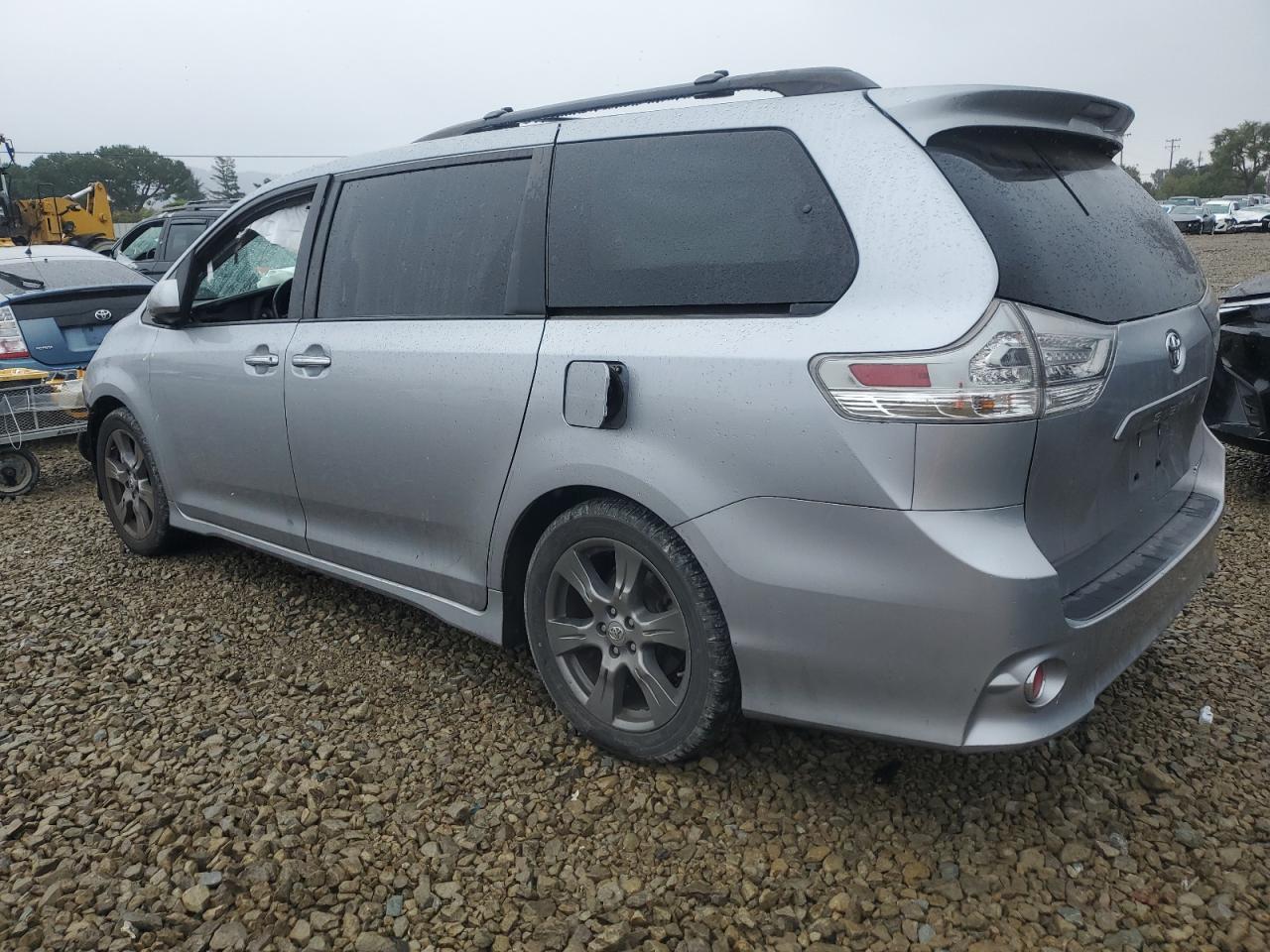 2017 TOYOTA SIENNA