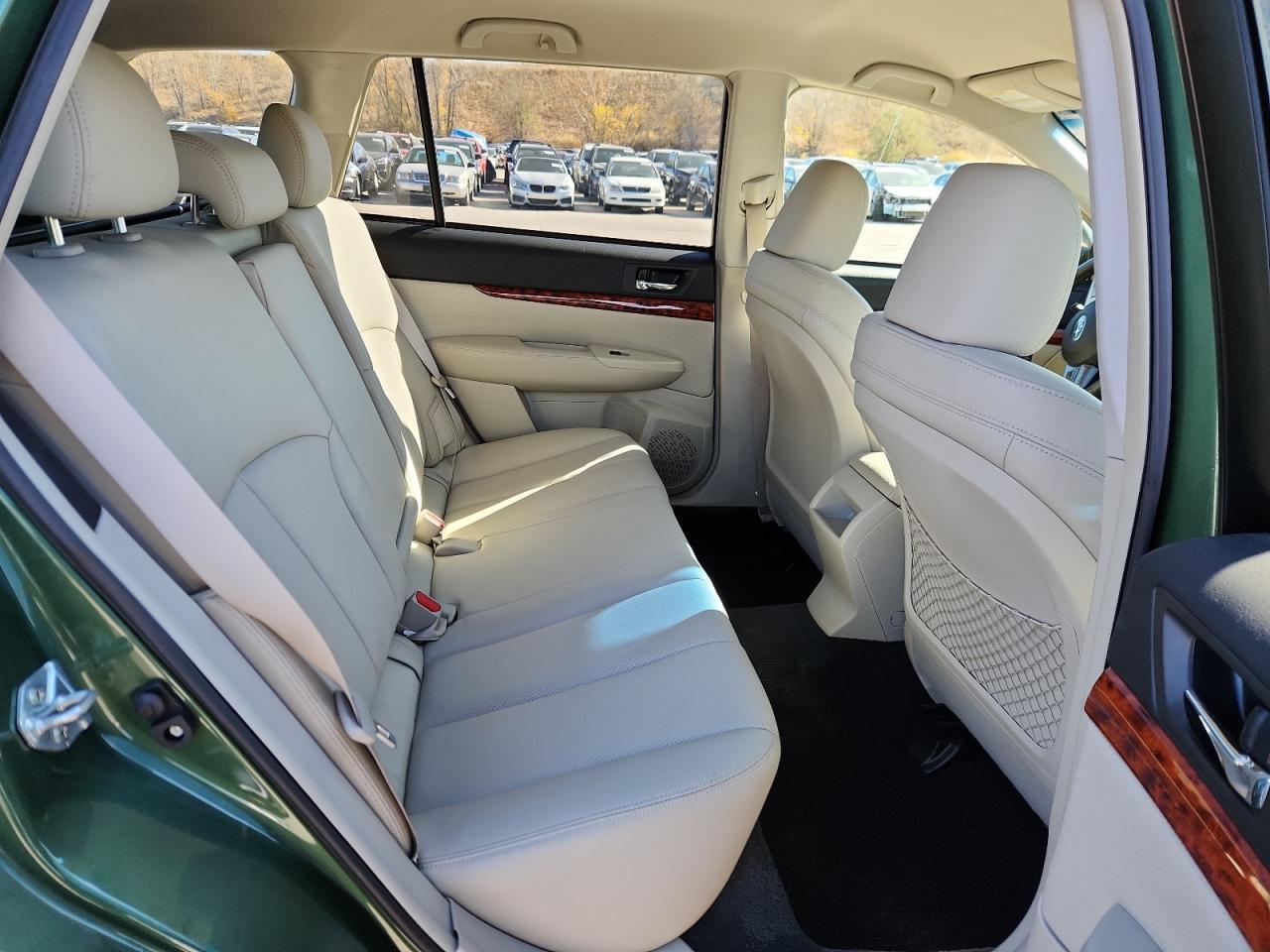 2010 SUBARU Outback