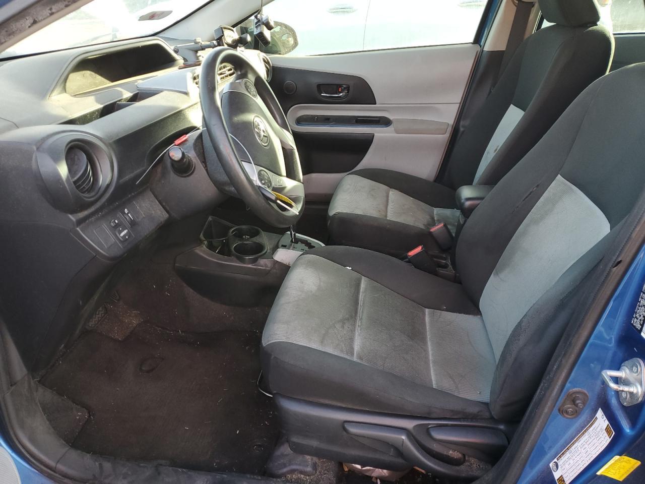 2012 TOYOTA Prius c