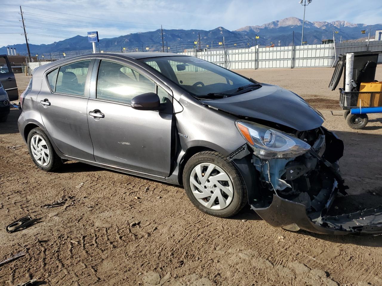 2015 TOYOTA Prius c