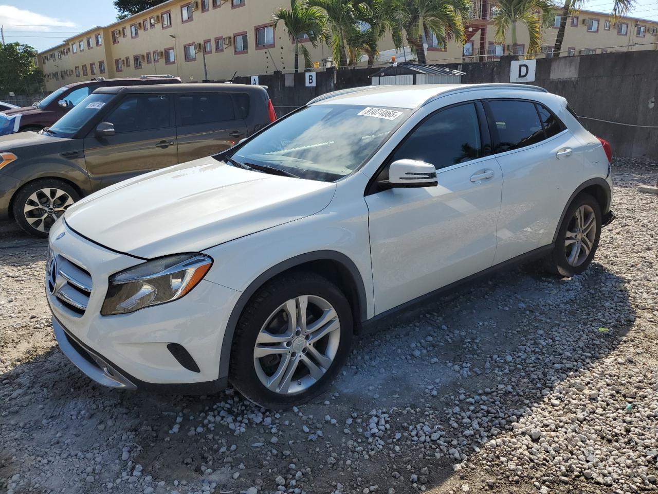 2017 MERCEDES-BENZ GLA-Class