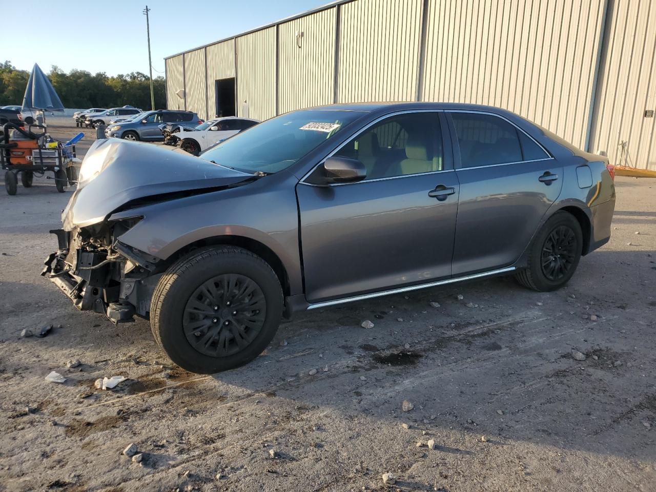 2014 TOYOTA CAMRY