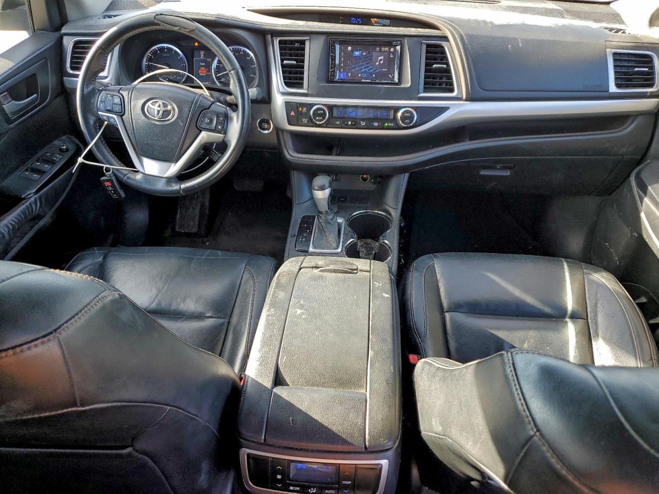 2014 TOYOTA HIGHLANDER