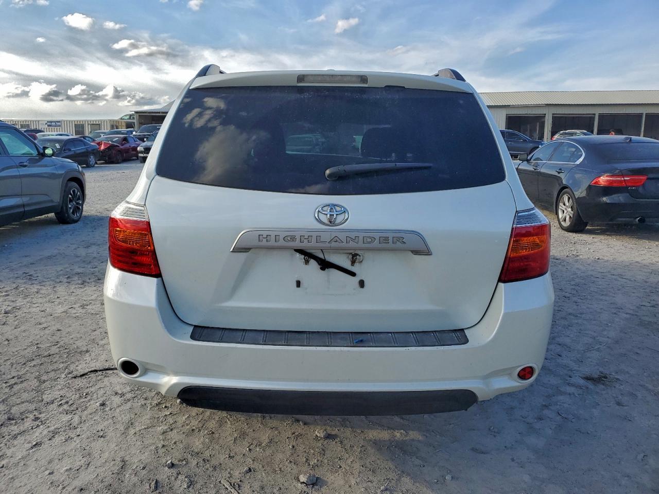 2010 TOYOTA HIGHLANDER