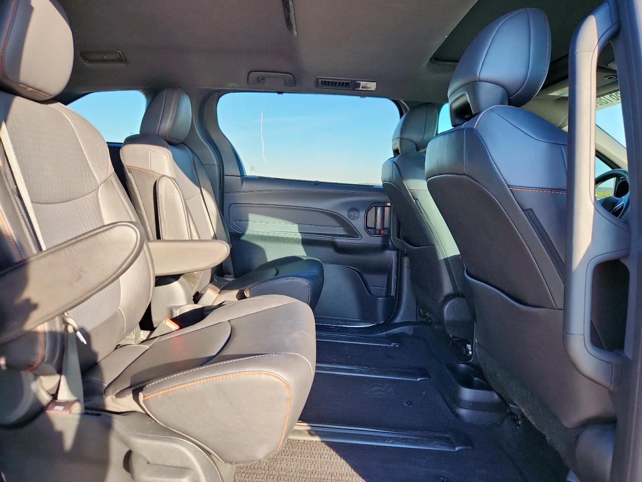 2023 TOYOTA SIENNA