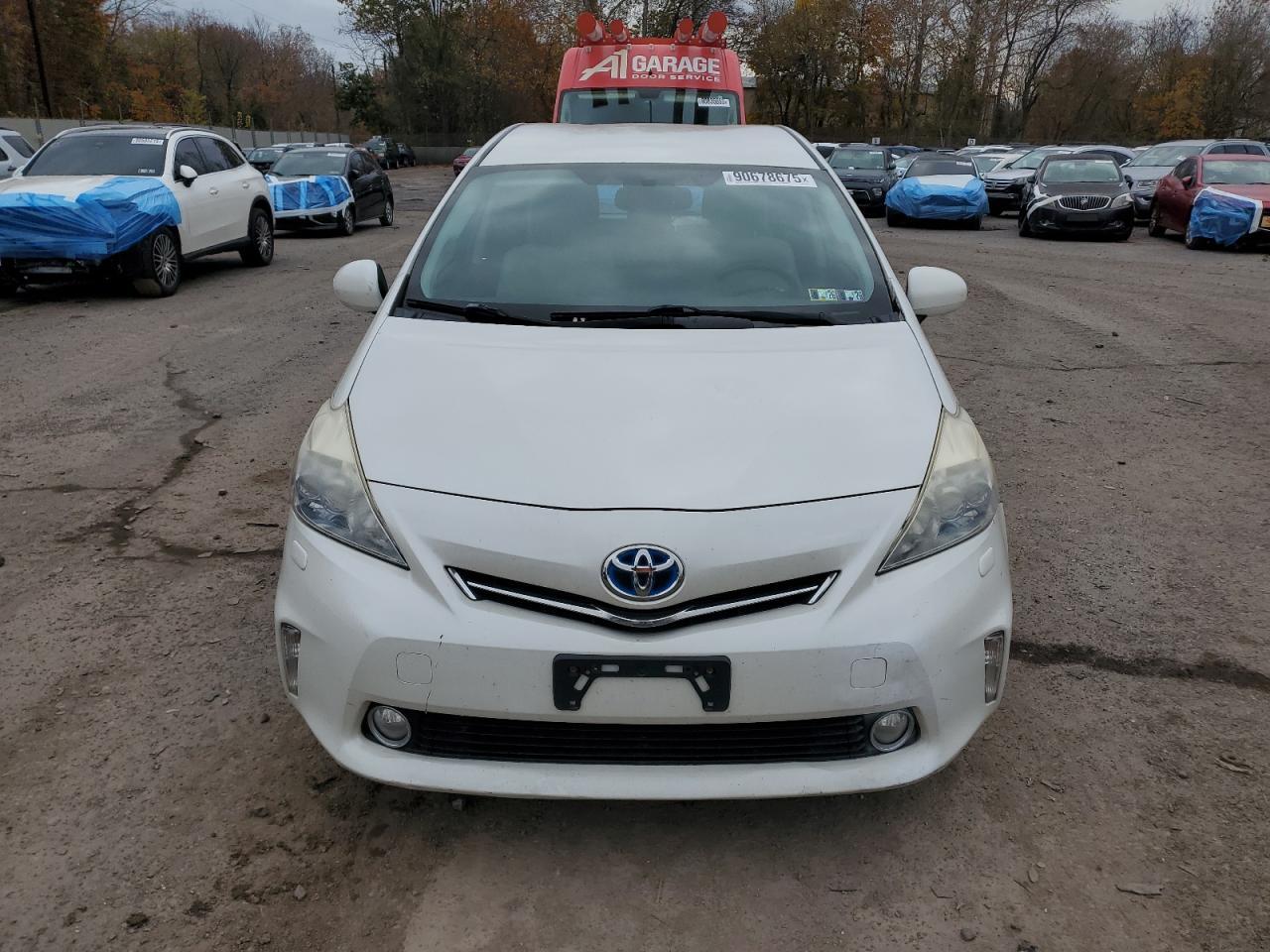 2012 TOYOTA PRIUS V