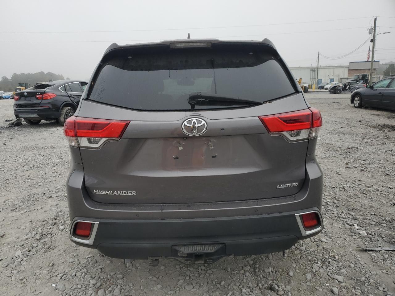 2018 TOYOTA HIGHLANDER
