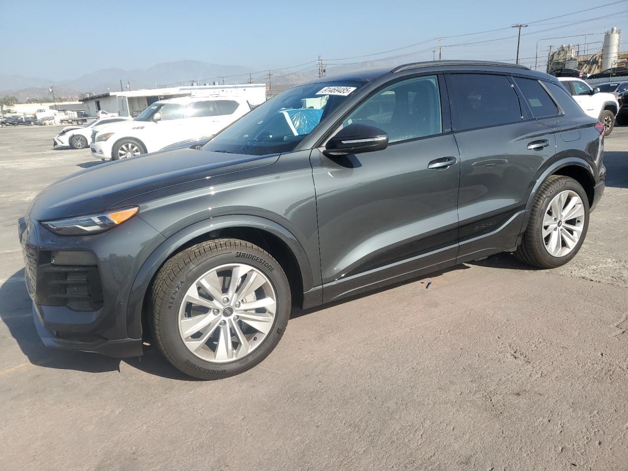 2025 AUDI Q6 e-tron