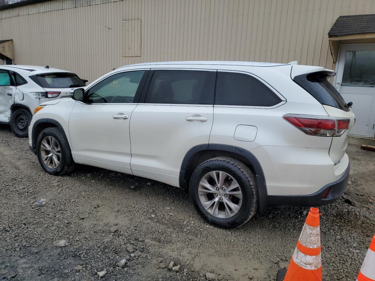2015 TOYOTA HIGHLANDER