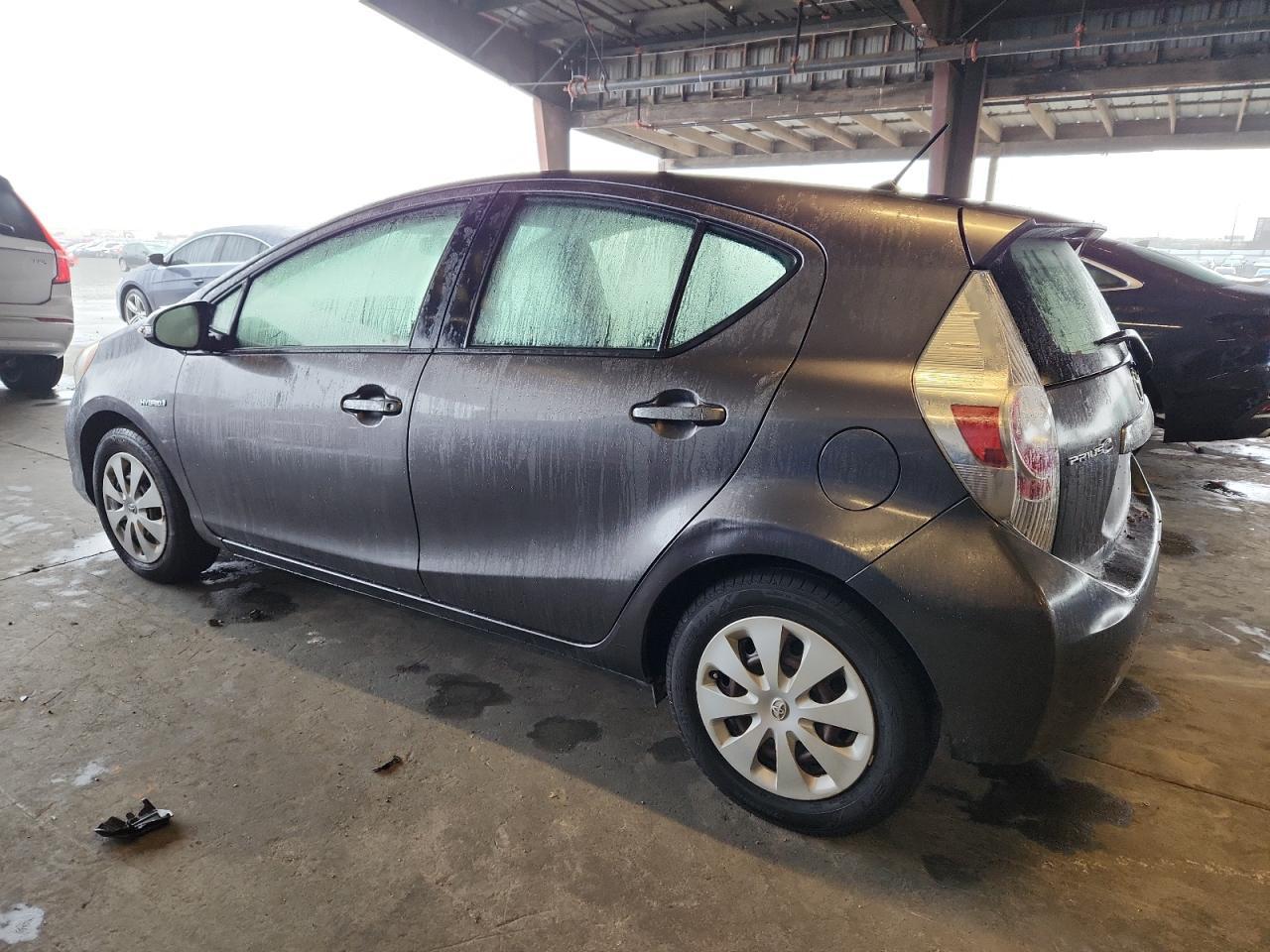 2013 TOYOTA Prius c