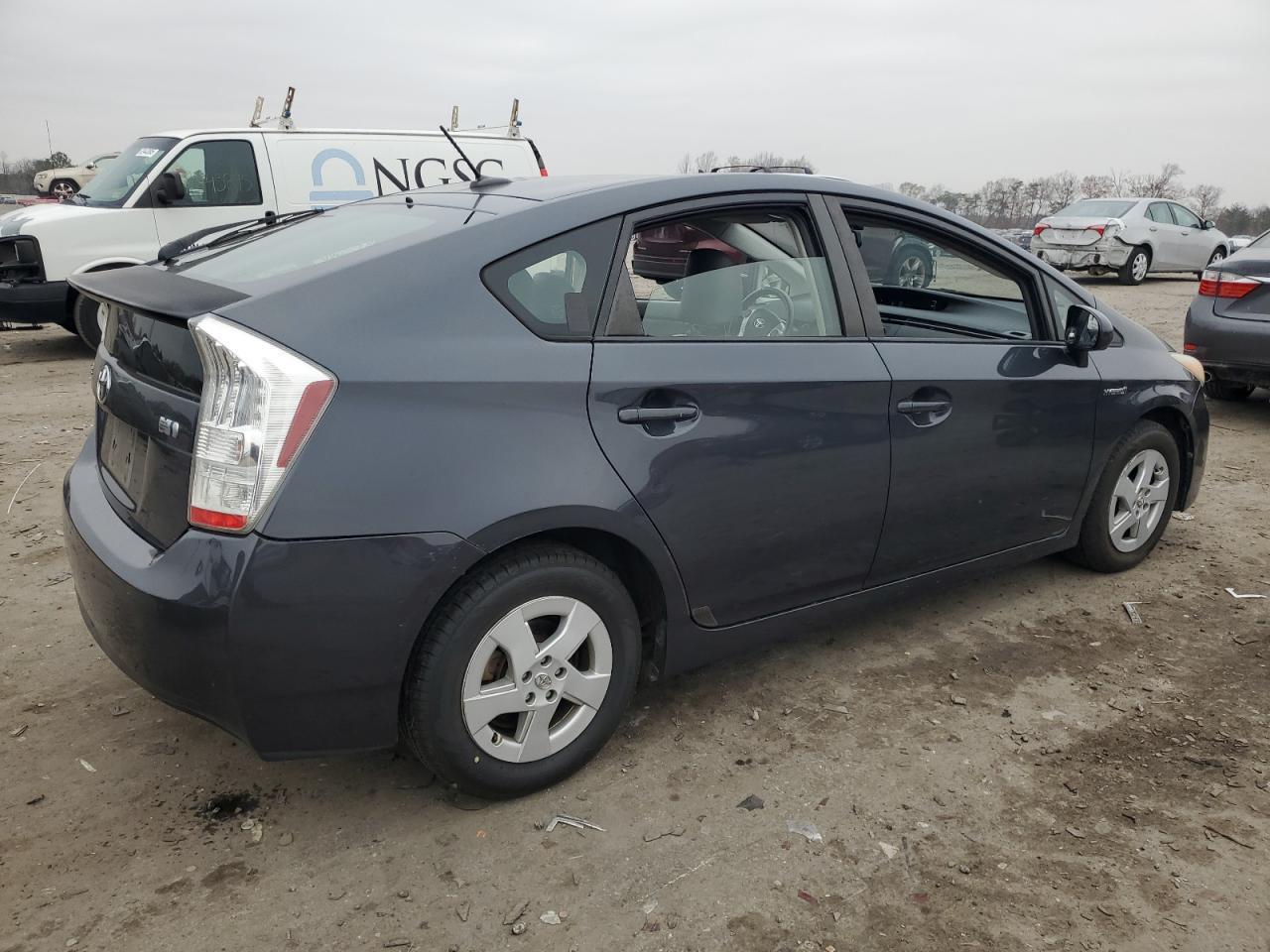 2011 TOYOTA PRIUS