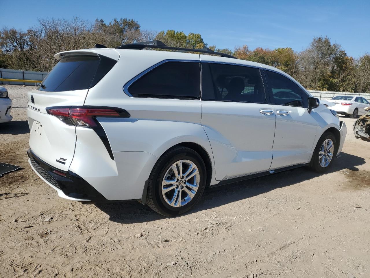 2023 TOYOTA SIENNA