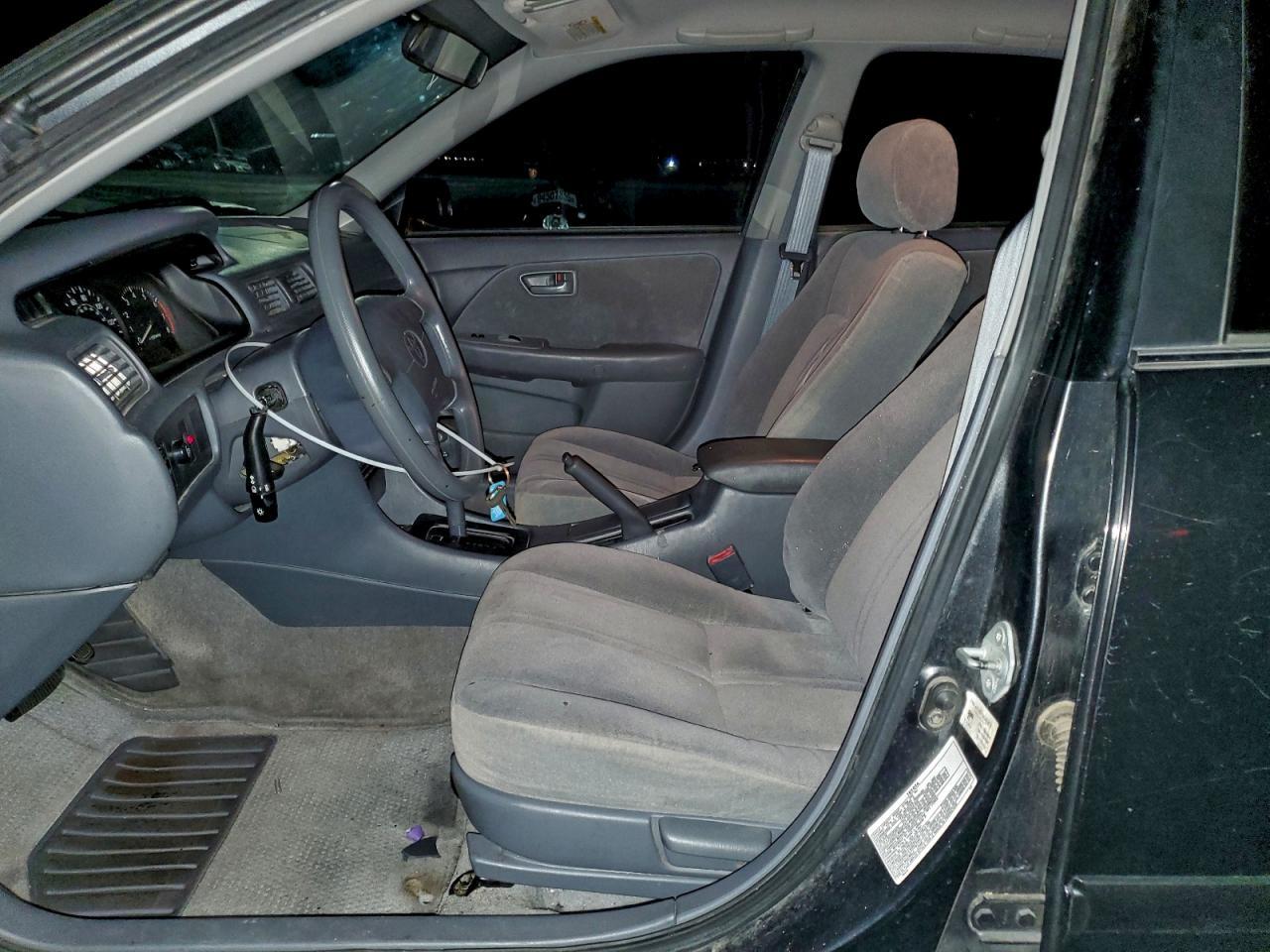 2001 TOYOTA CAMRY