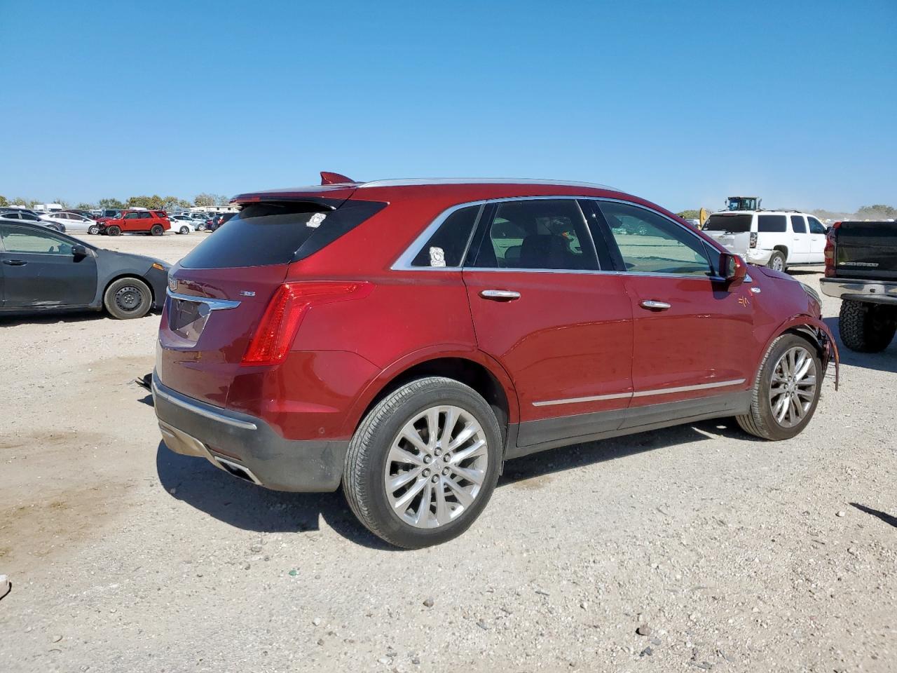 2017 CADILLAC XT5