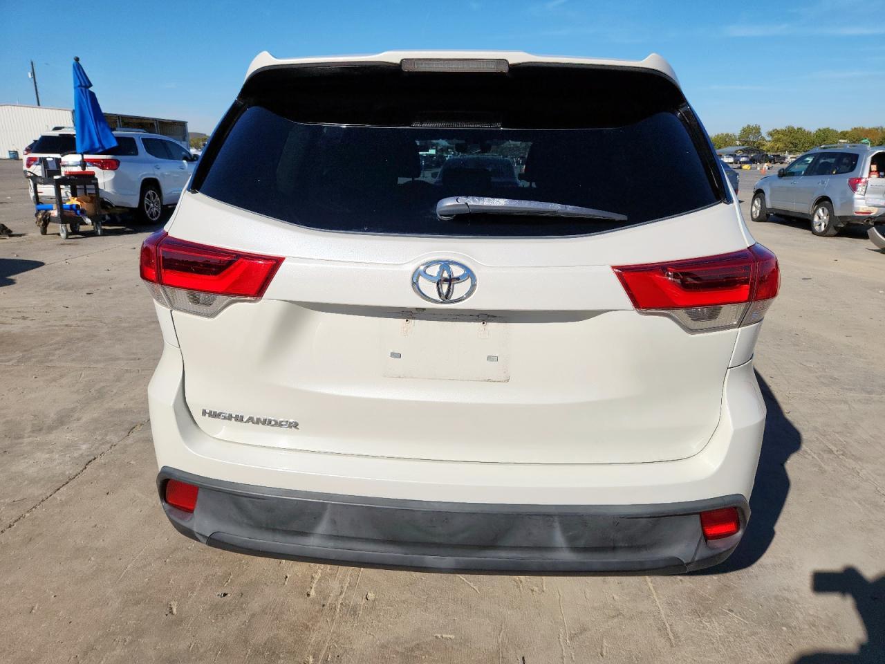 2018 TOYOTA HIGHLANDER