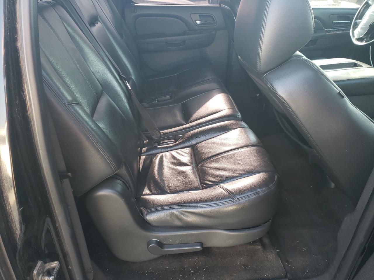 2012 CHEVROLET Suburban