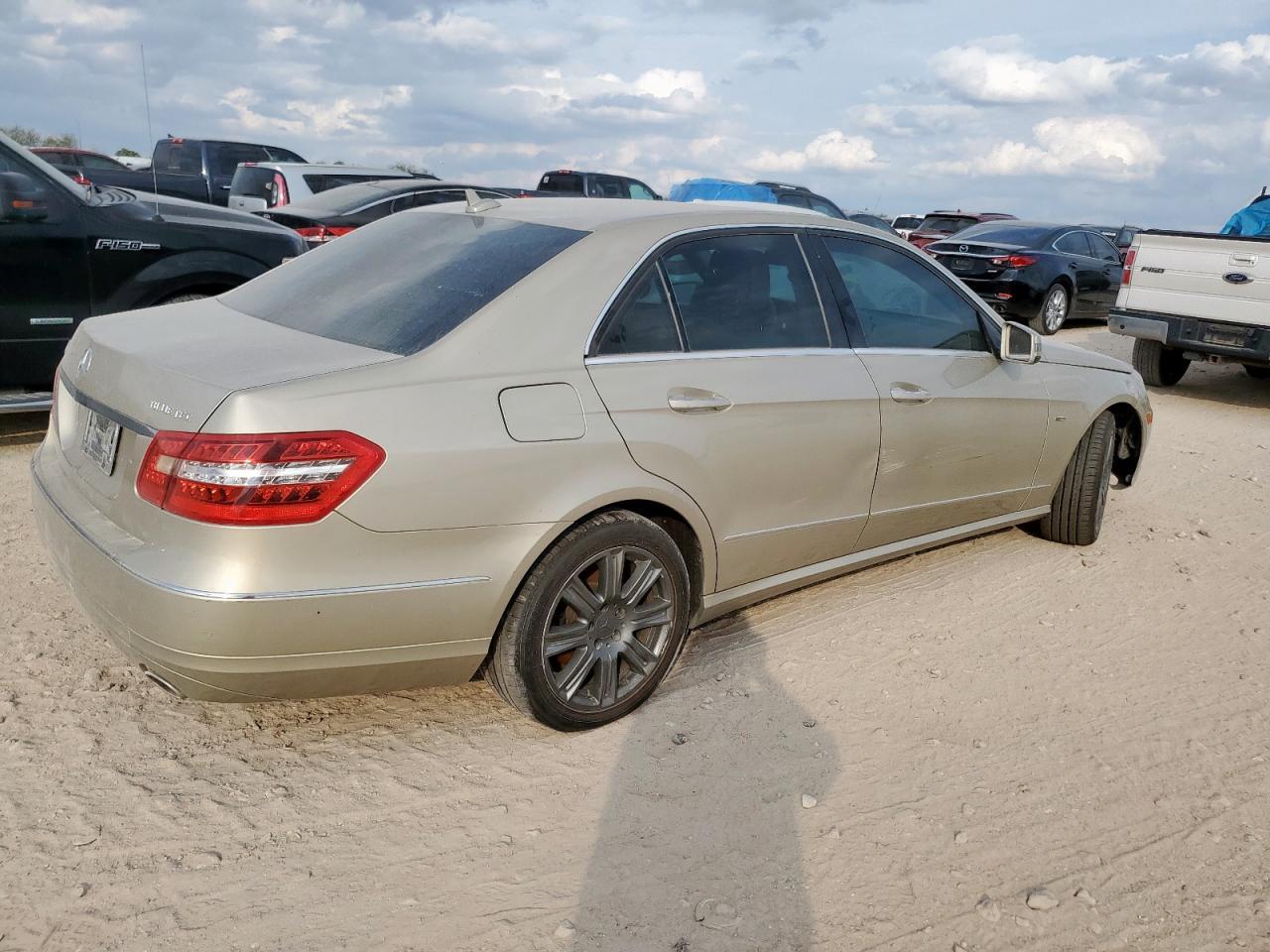 2012 MERCEDES-BENZ E-Class