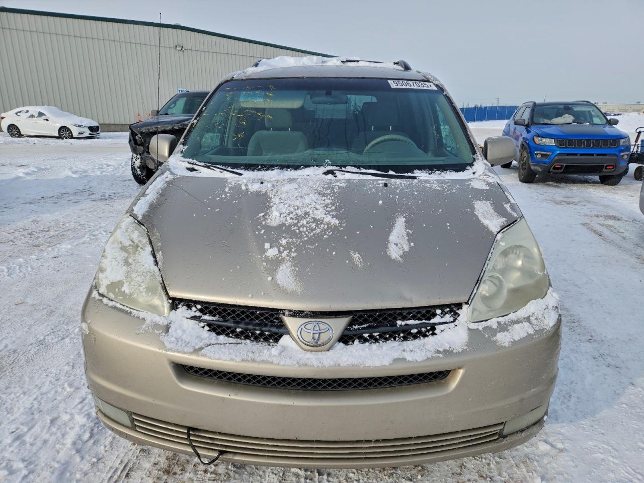 2004 TOYOTA SIENNA