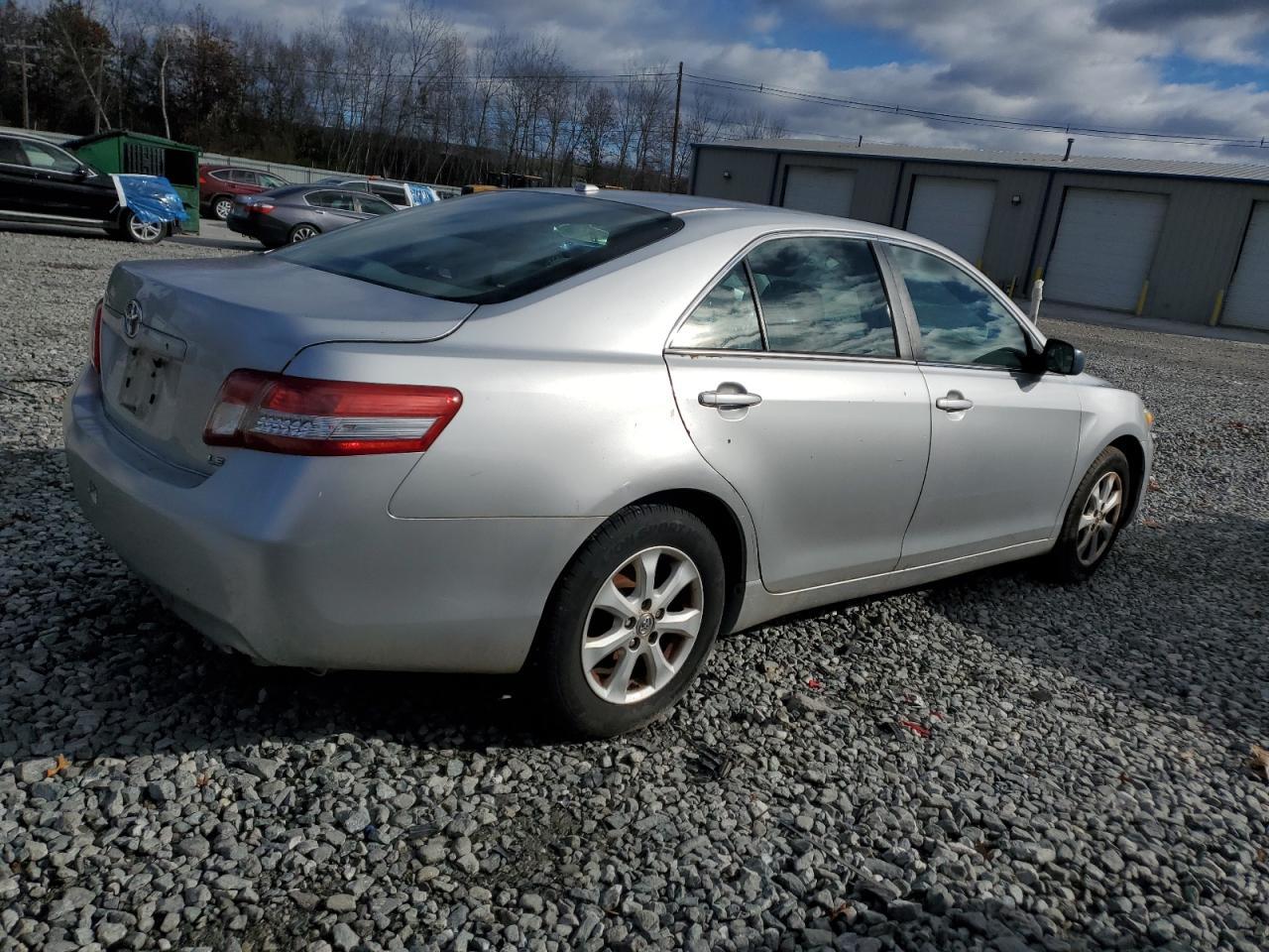 2011 TOYOTA CAMRY