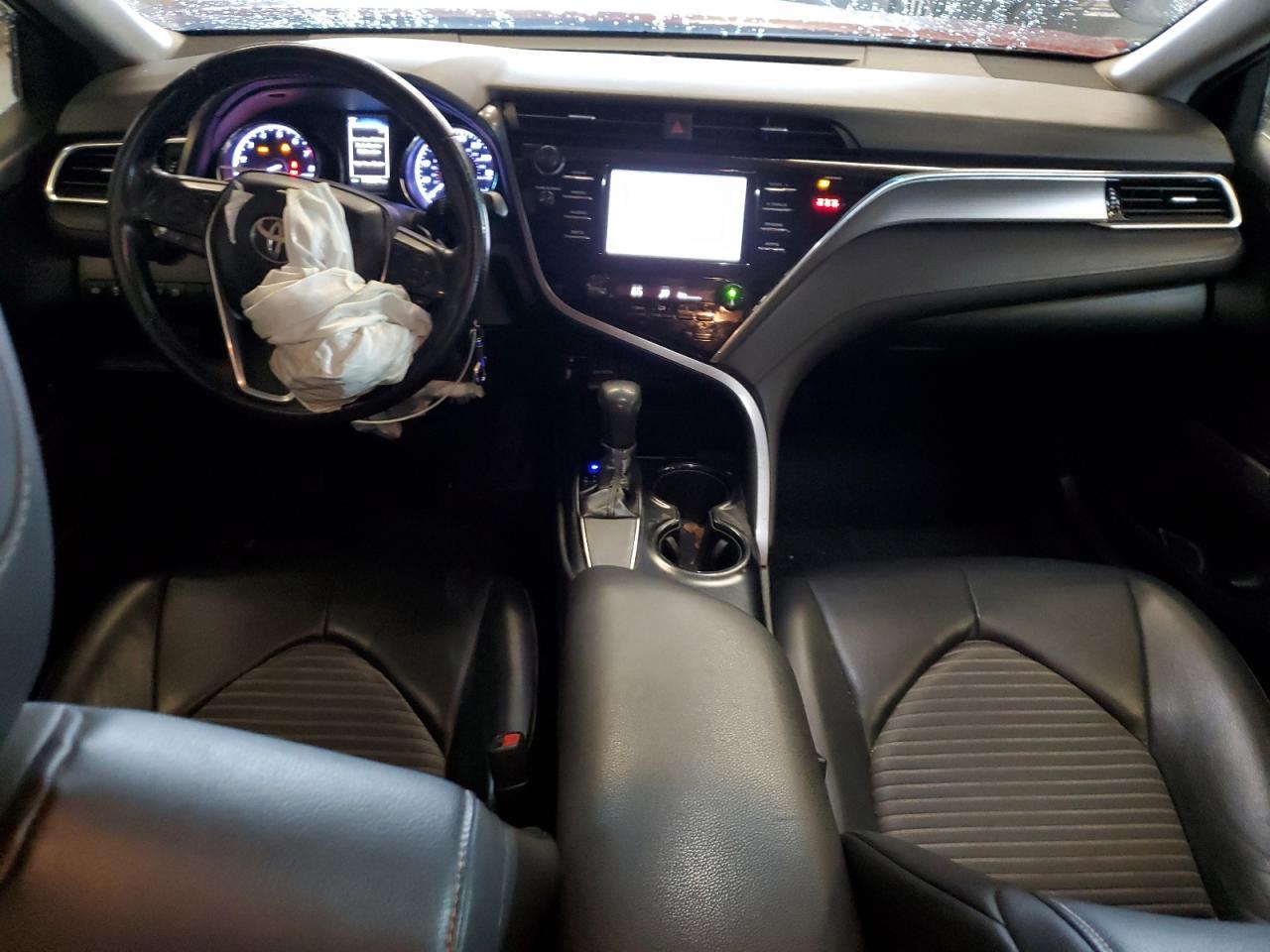 2018 TOYOTA CAMRY