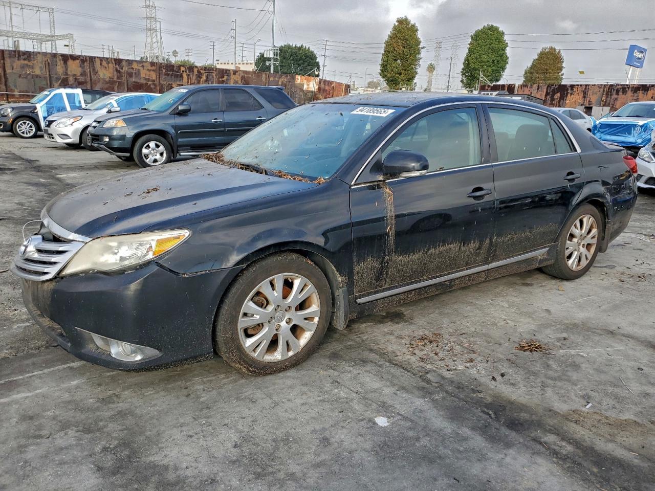 2011 TOYOTA Avalon