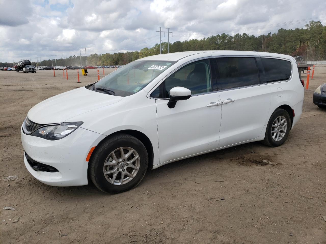 2021 CHRYSLER Voyager