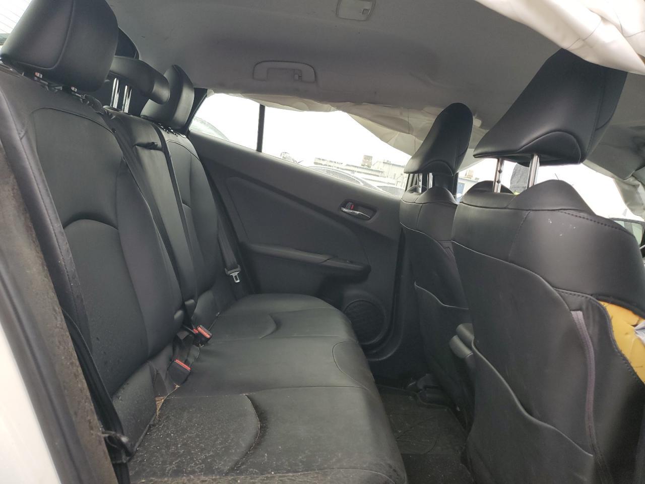 2017 TOYOTA PRIUS