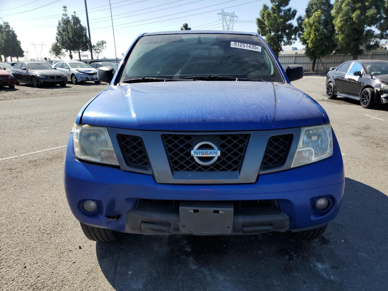 2012 NISSAN Frontier