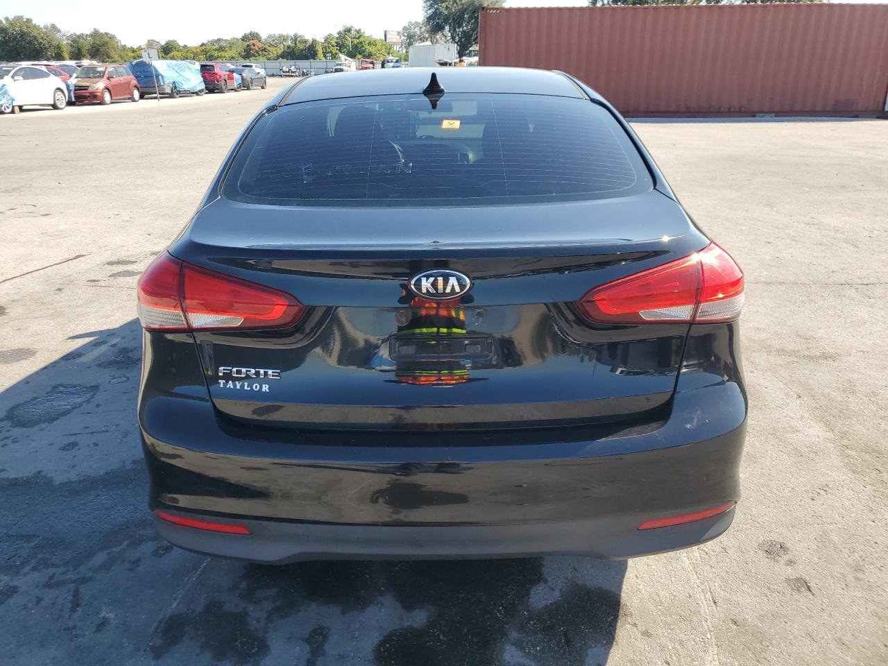 2017 KIA FORTE