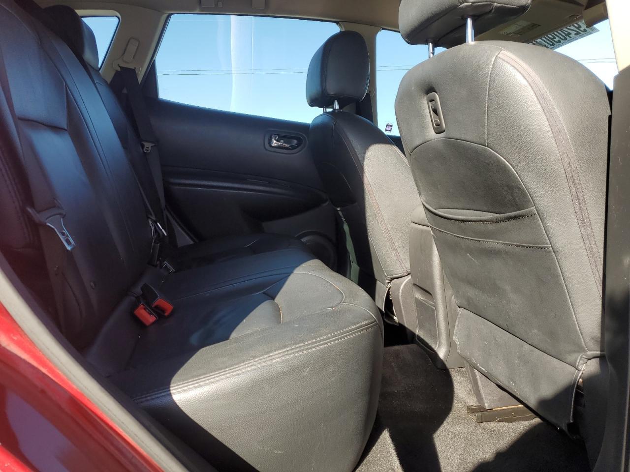 2014 NISSAN ROGUE