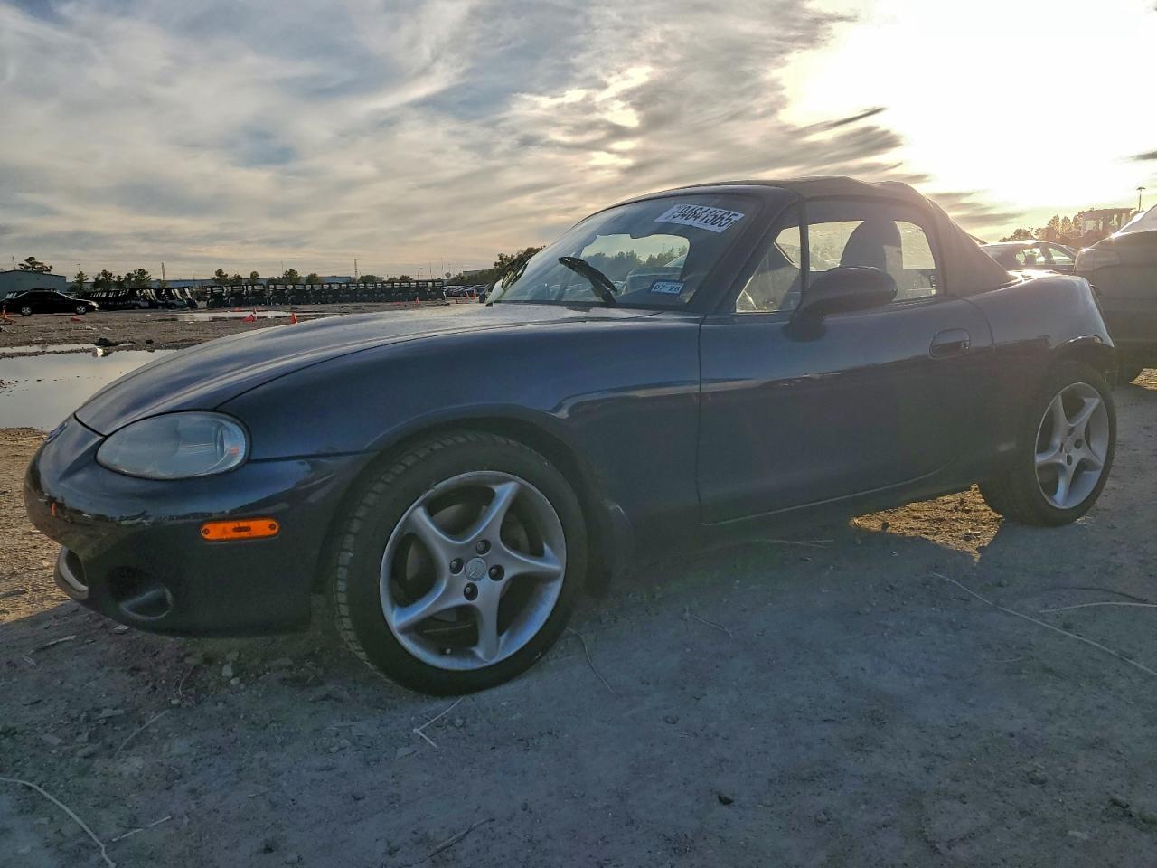 2002 MAZDA MX-5 Miata