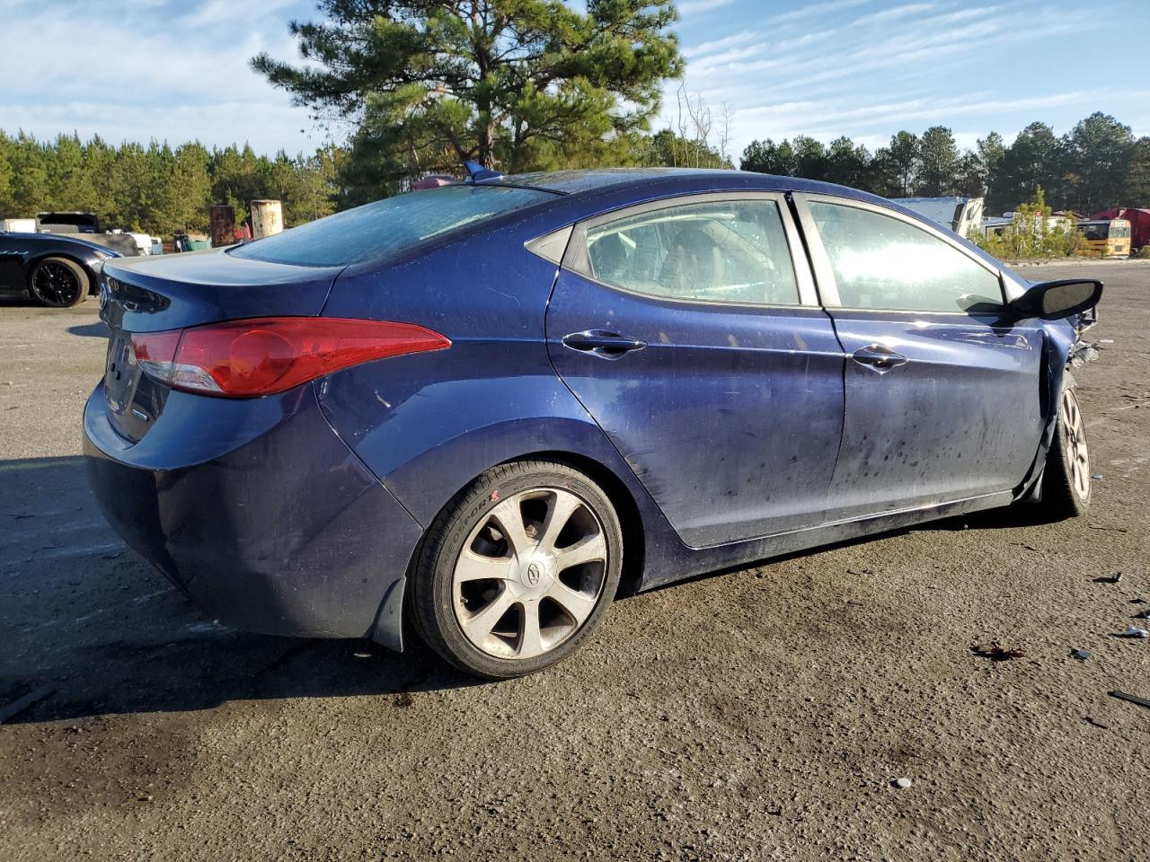 2011 HYUNDAI ELANTRA
