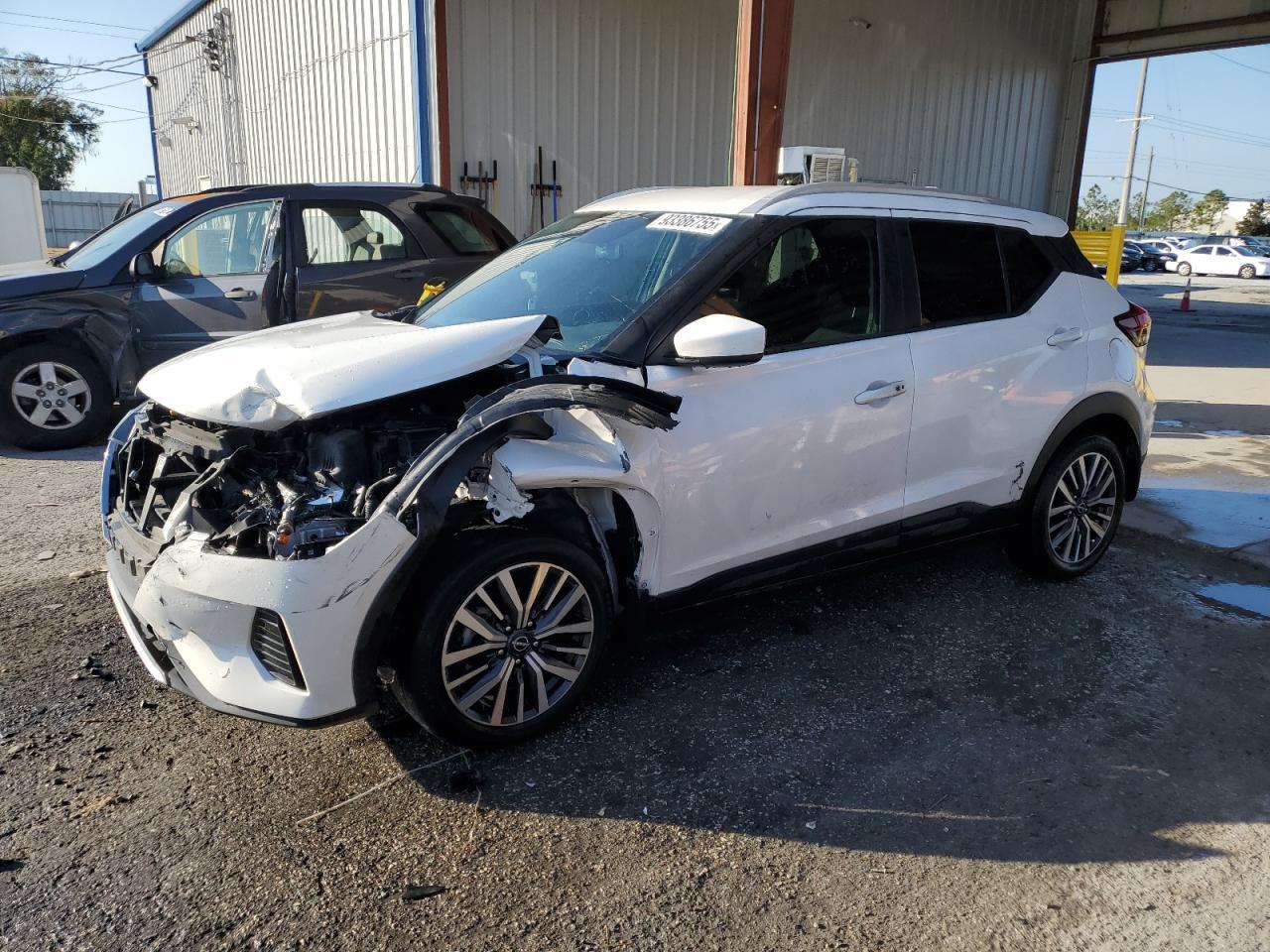 2023 NISSAN KICKS