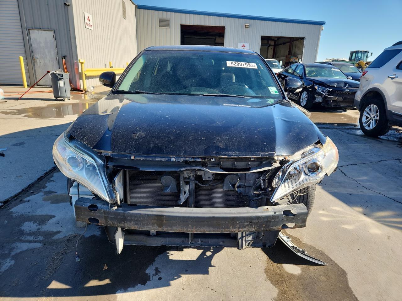 2011 TOYOTA Avalon