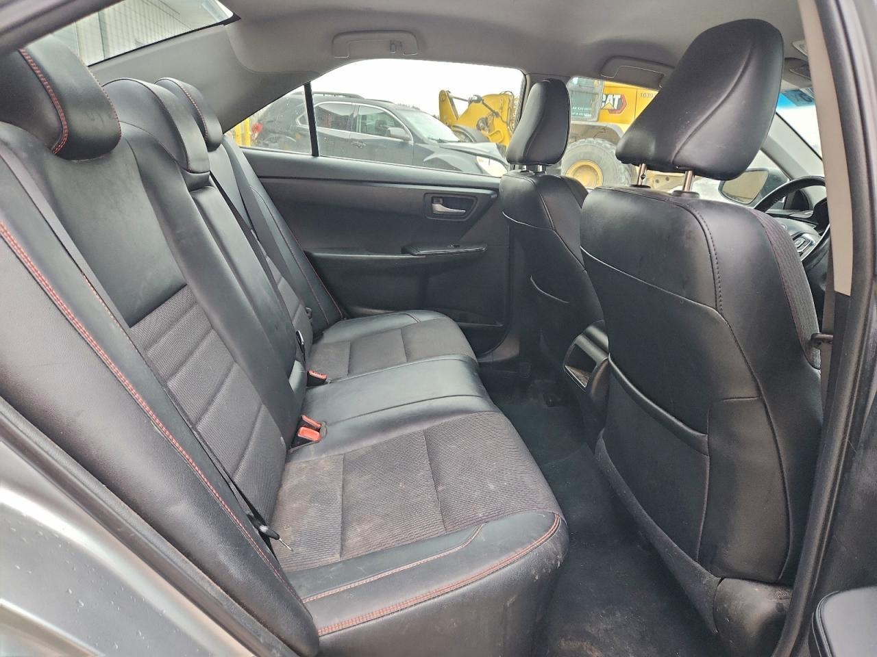 2016 TOYOTA CAMRY