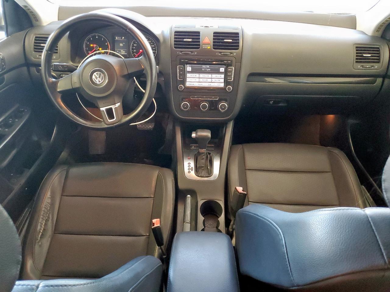 2010 VOLKSWAGEN JETTA