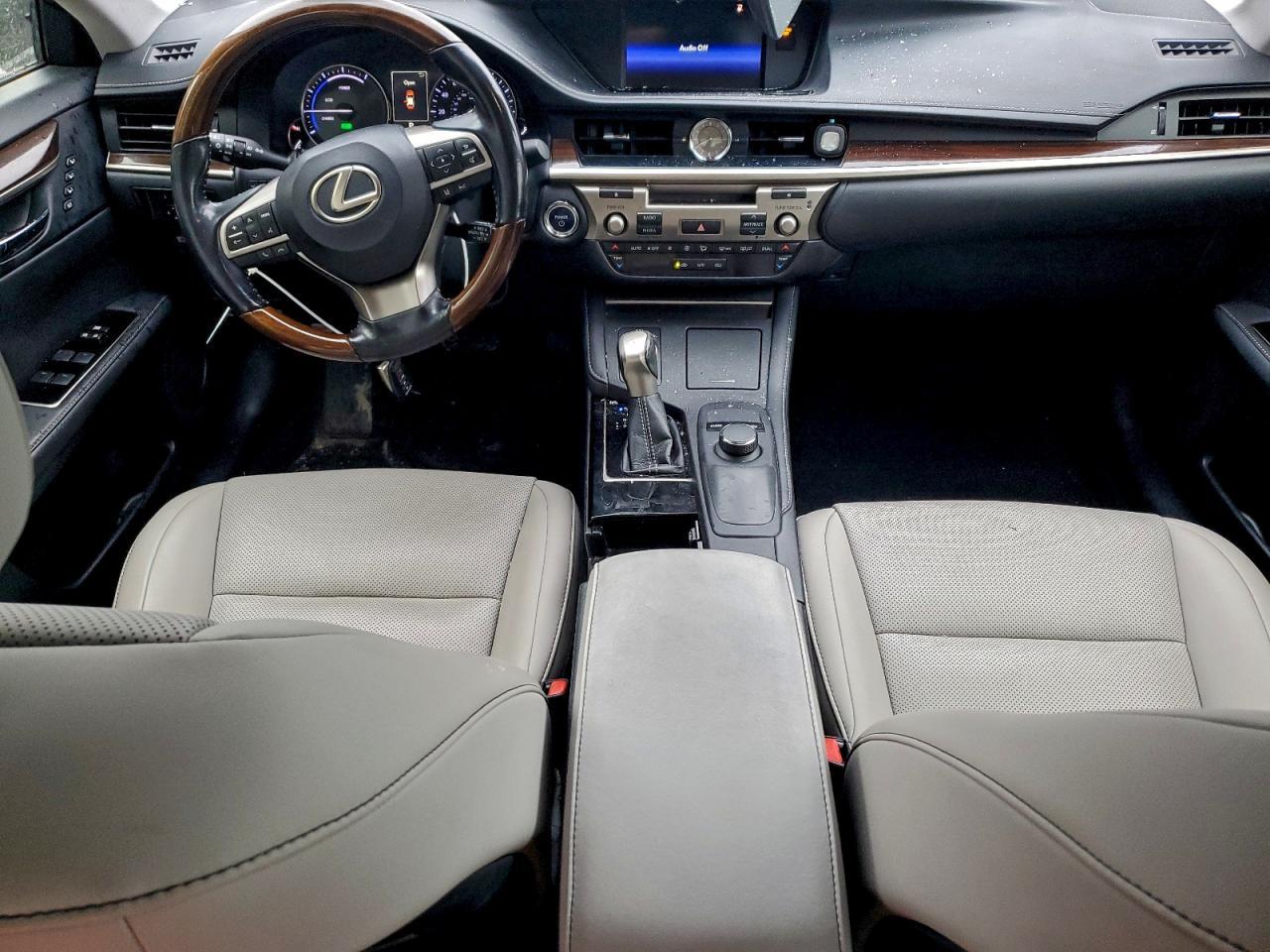 2016 LEXUS ES 300H