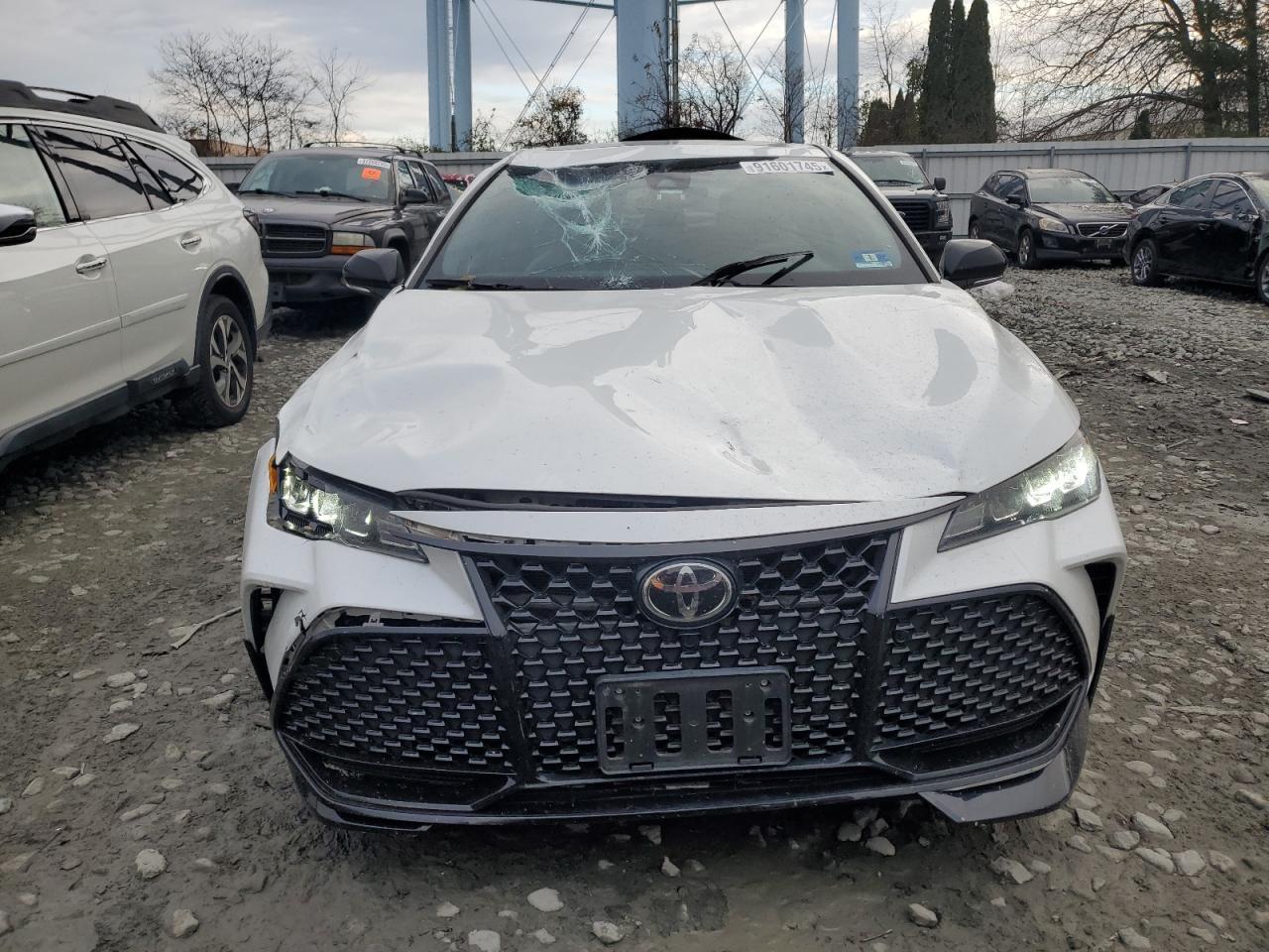 2020 TOYOTA Avalon