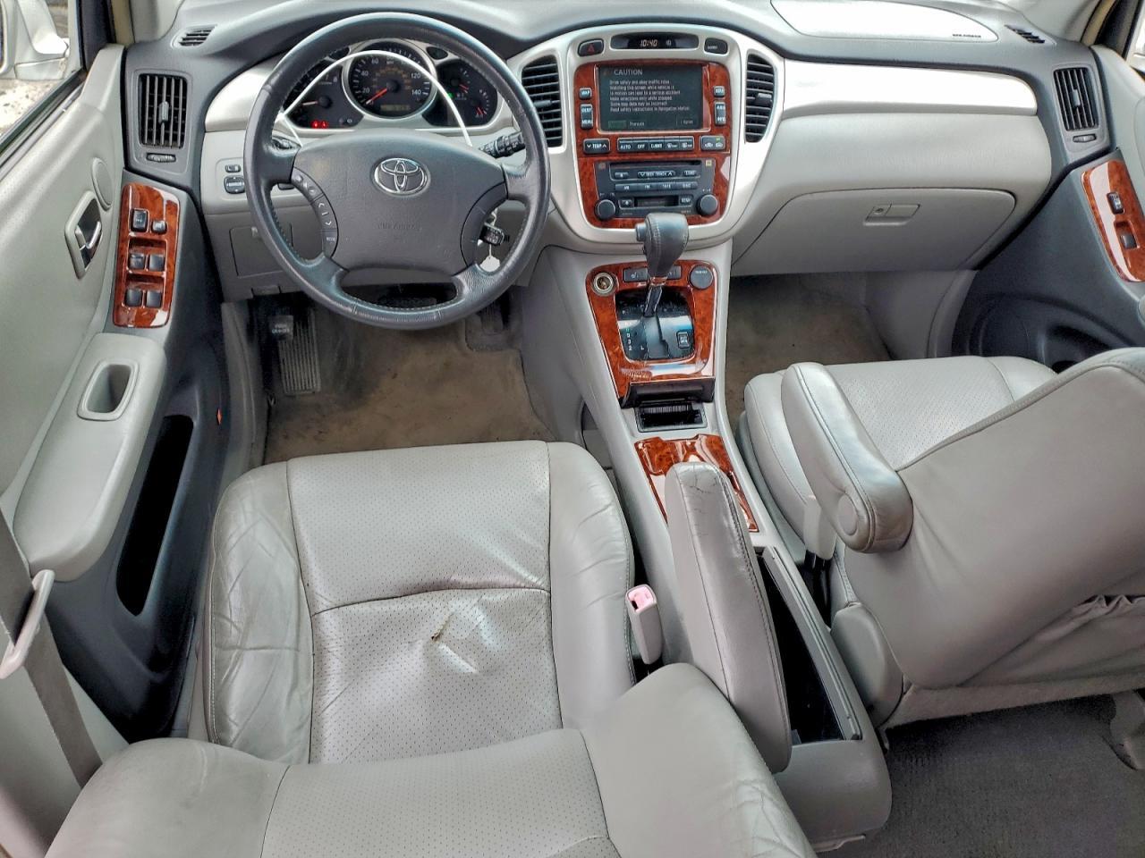 2005 TOYOTA HIGHLANDER