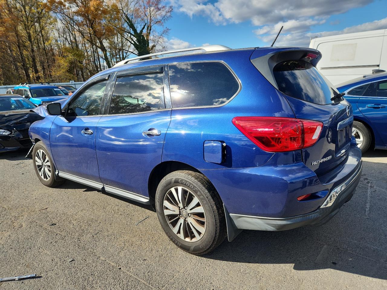 2017 NISSAN PATHFINDER