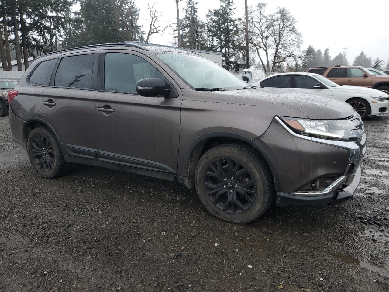 2018 MITSUBISHI outlander
