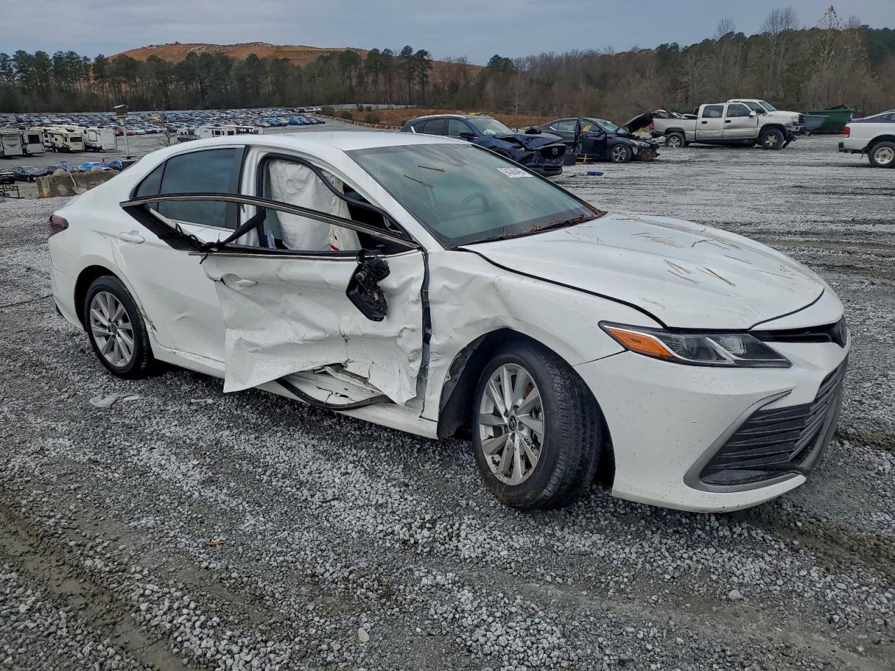 2022 TOYOTA CAMRY