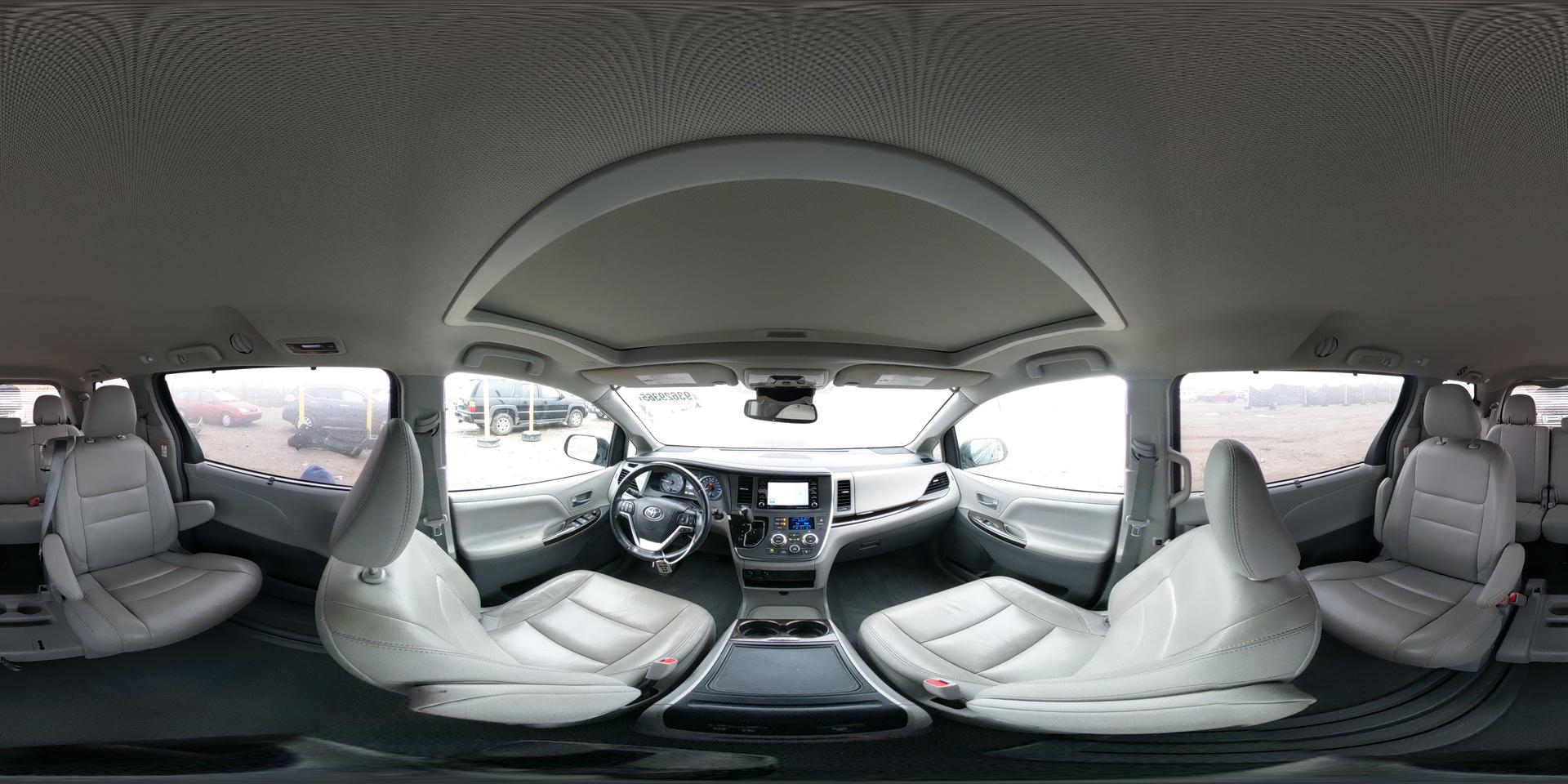 2019 TOYOTA SIENNA