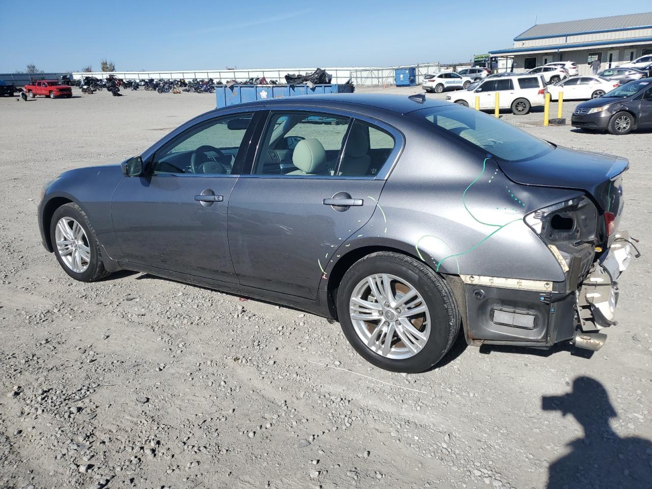 2011 INFINITI G37