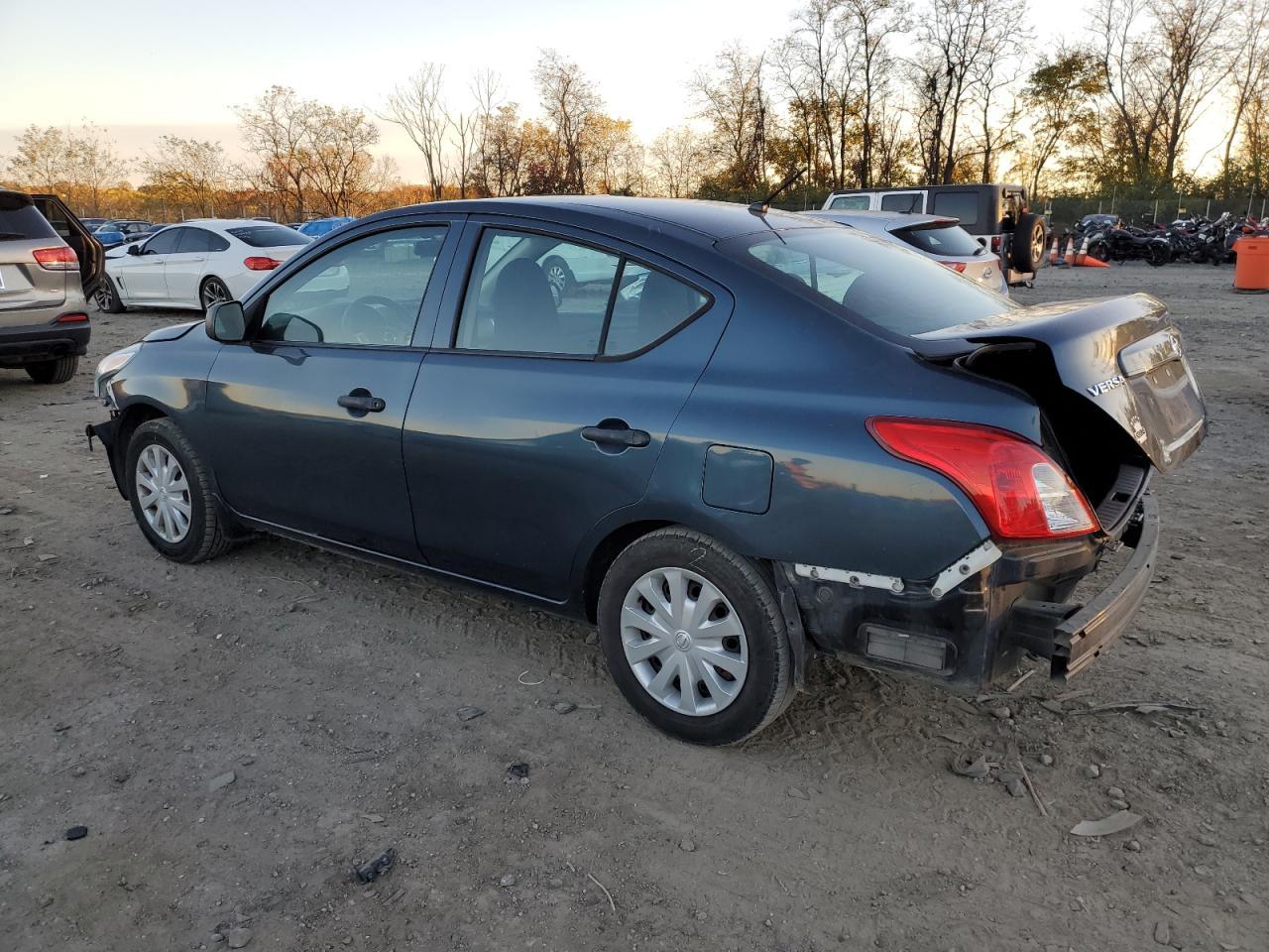2015 NISSAN VERSA