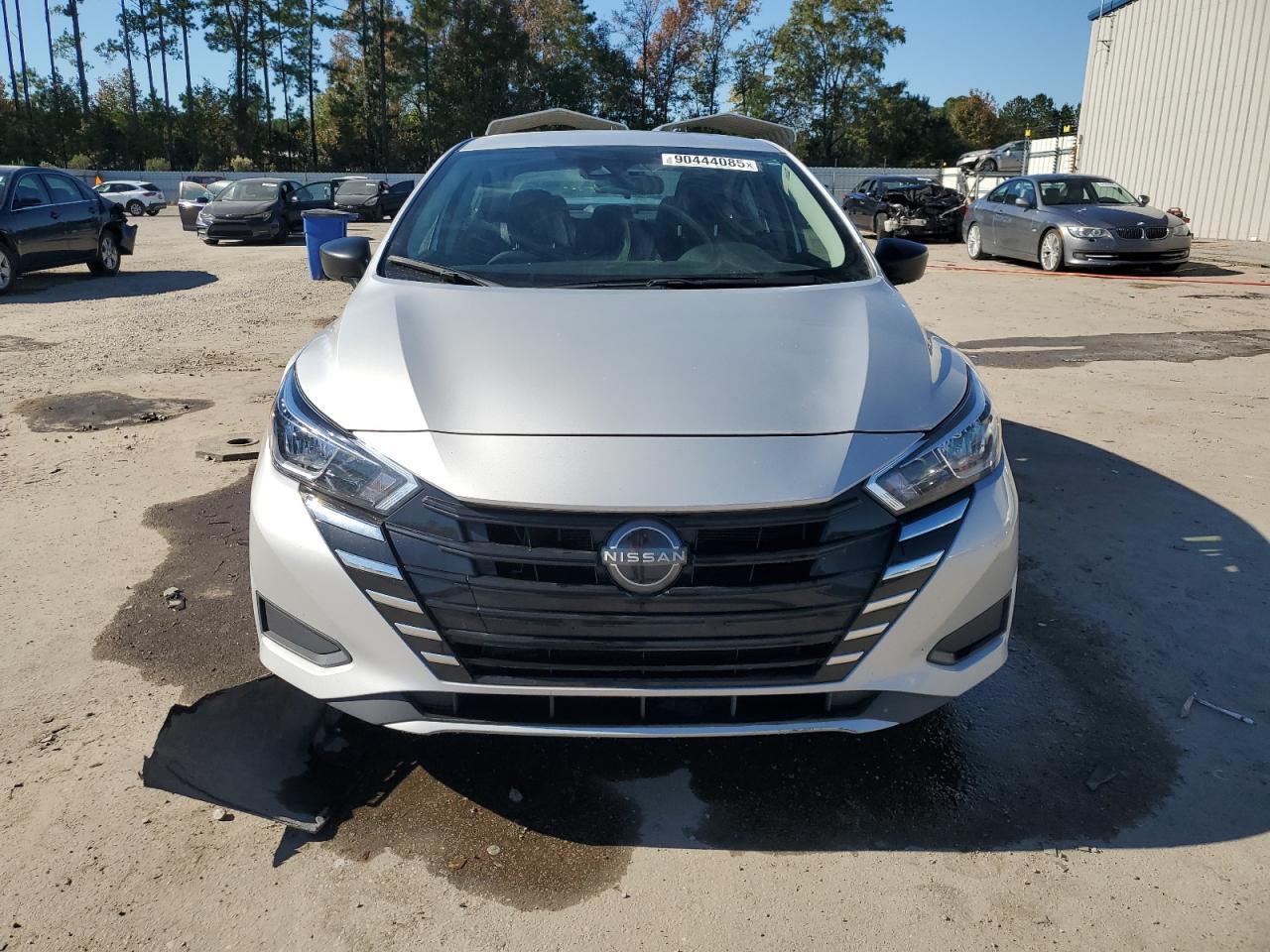 2023 NISSAN VERSA