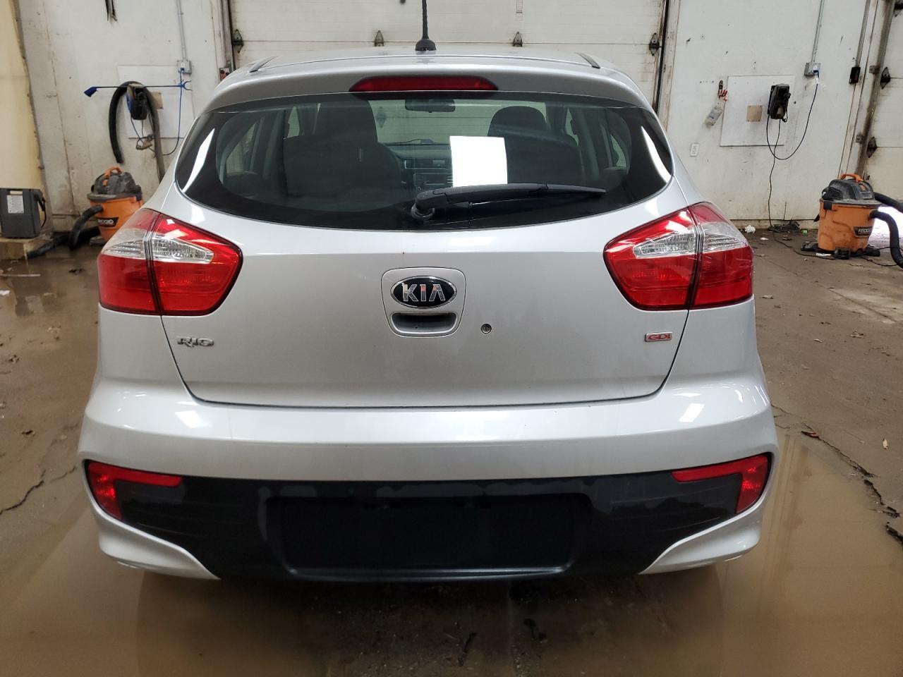2016 KIA RIO