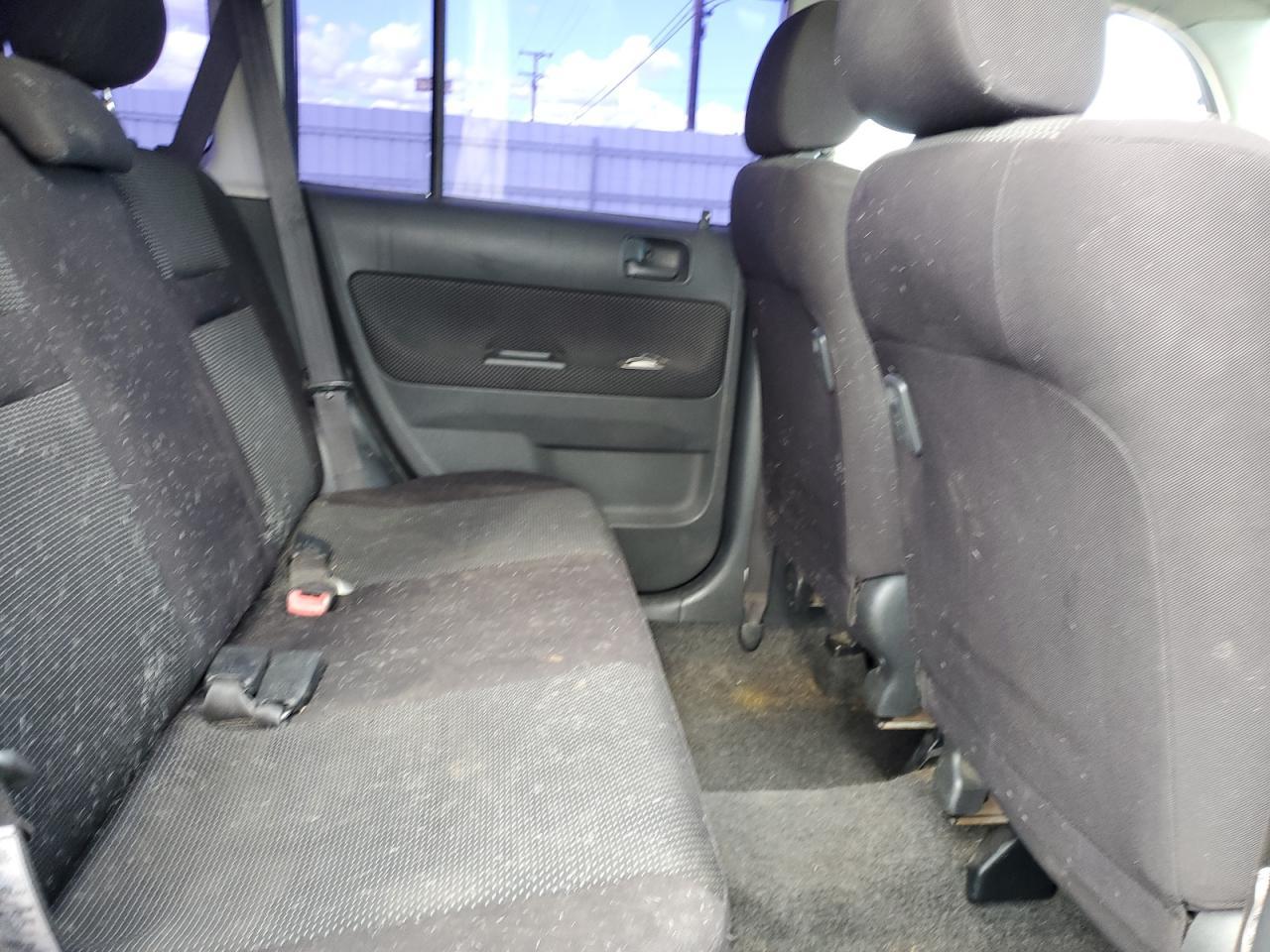 2004 TOYOTA SCION