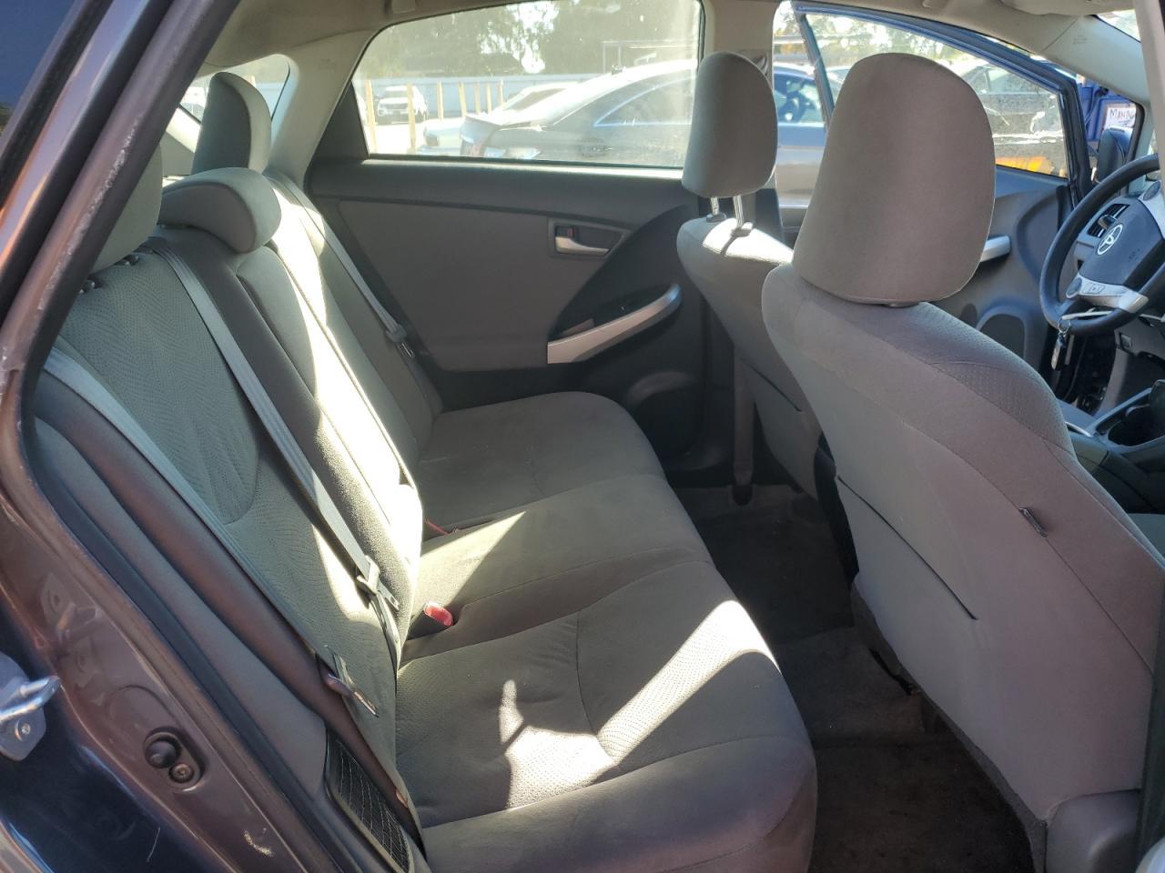 2015 TOYOTA PRIUS